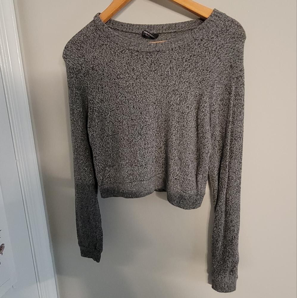 Brandy Melville Cropped Wool Sweater